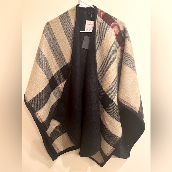 Plaid/Black reversible open front cape. OS - Picture 1 of 5